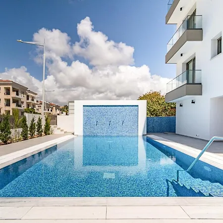 Adolina Two Bedroom 301 By Ezoria Apartment